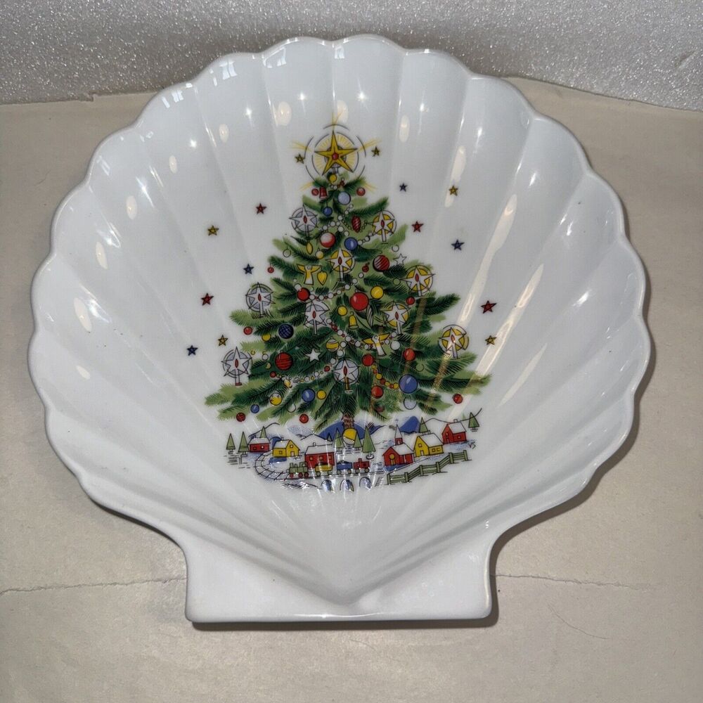 SALEM VIKTOR SCHRECKENGOST CHRISTMAS EVE SHELL SHAPED DISH 7 3/4" CHRISTMAS TREE